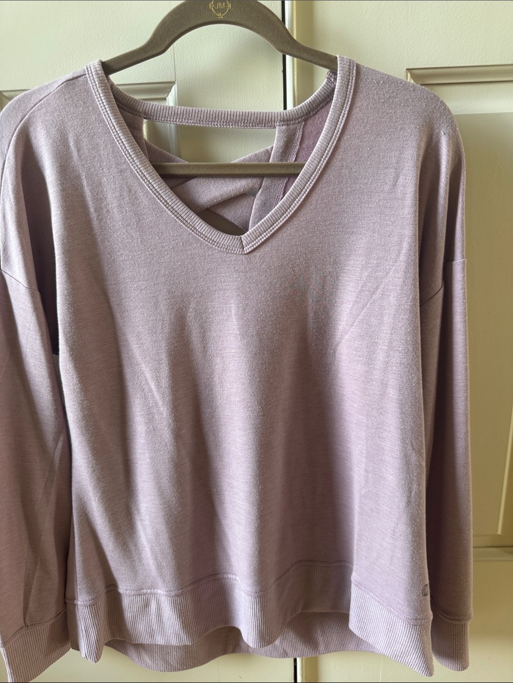 Women's V-Neck Crisscross Back Pullover Sweatshirt - Mauve